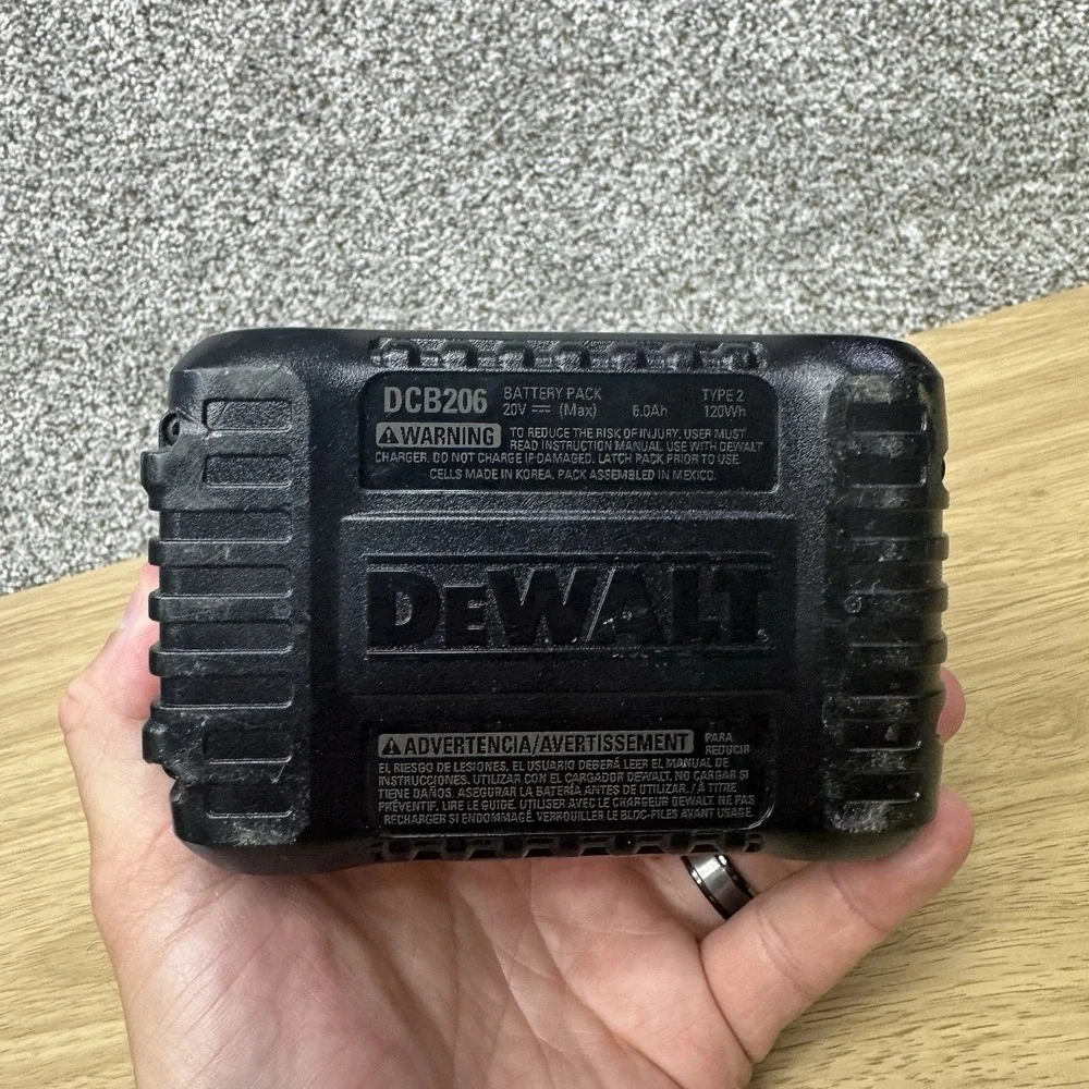DEWALT DCB206 20V MAX XR 6Ah Lithium Ion Battery Type 2 Tested & Working